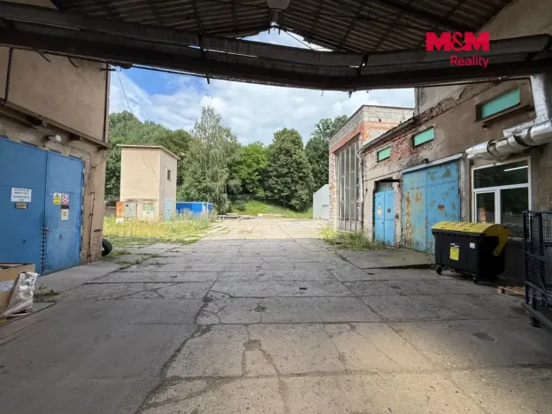 Pronájem skladu, Suchovršice, 1500 m2