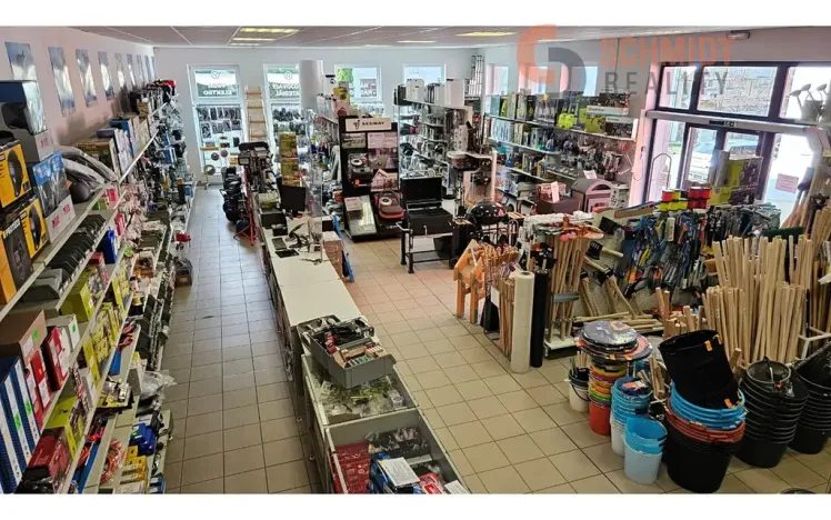 Prodej obchodního prostoru, Mikulov, Brněnská, 860 m2