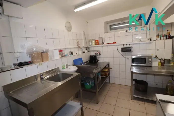 Pronájem restaurace, Karlovy Vary, Závodu míru, 150 m2