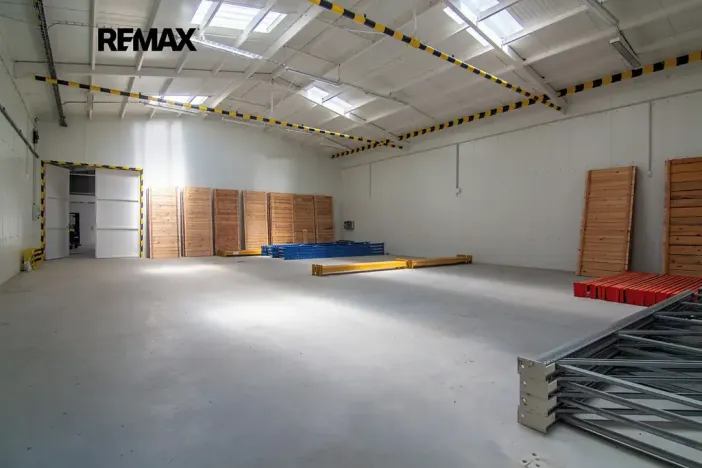Pronájem skladu, Břeclav, 333 m2