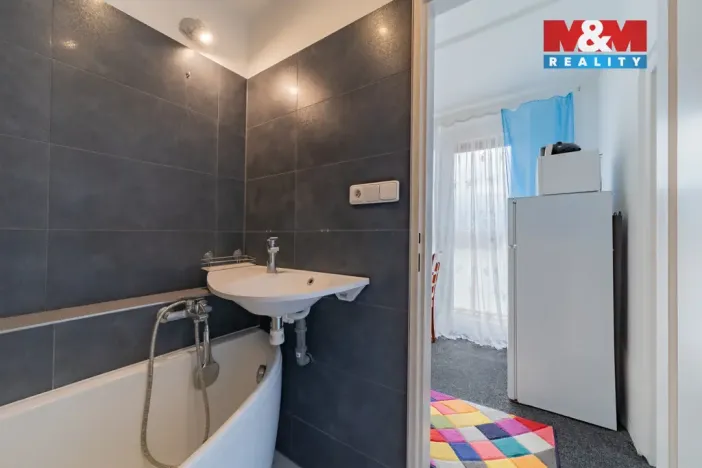 Pronájem bytu 2+1, Cheb, Riegerova, 52 m2