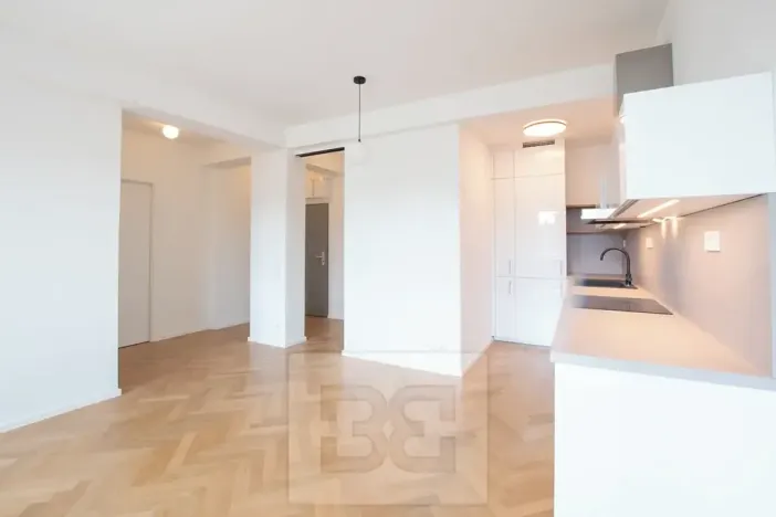 Pronájem bytu 3+kk, Praha - Libeň, Sokolovská, 70 m2