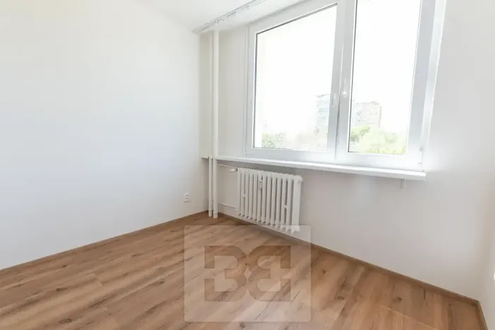 Pronájem bytu 2+1, Praha - Kobylisy, Paláskova, 59 m2