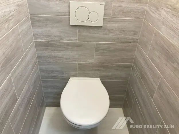 Pronájem bytu 2+1, Zlín, Dřevnická, 60 m2