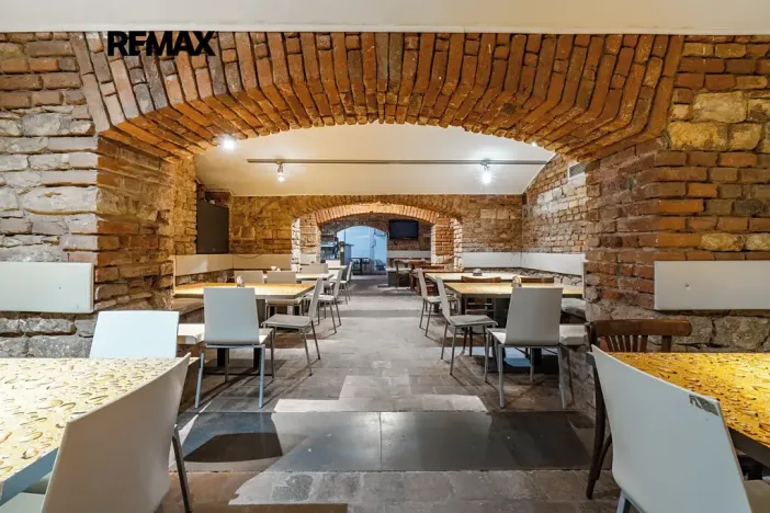 Pronájem restaurace, Praha - Nusle, Sekaninova, 254 m2