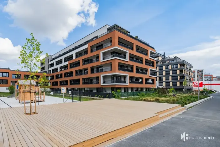 Pronájem bytu 1+kk, Praha - Hloubětín, Poděbradská, 35 m2