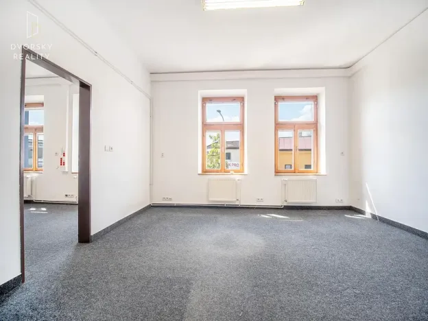 Pronájem kanceláře, Mladá Boleslav, 305 m2