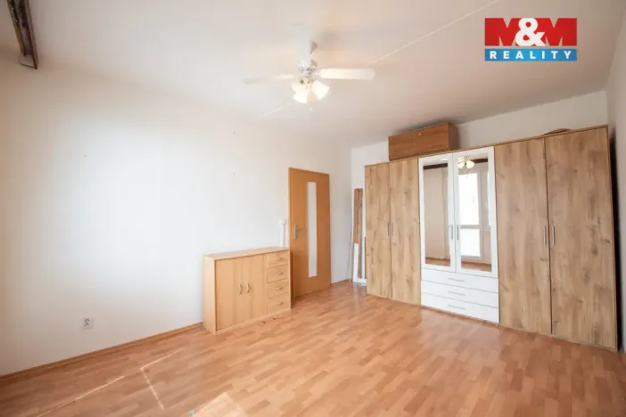Pronájem bytu 2+kk, Hradec Králové - Třebeš, třída Edvarda Beneše, 50 m2