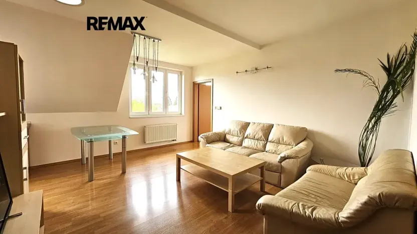 Pronájem bytu 2+kk, Praha - Řepy, Karlovarská, 59 m2