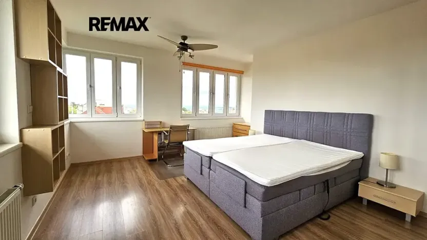 Pronájem bytu 2+kk, Praha - Řepy, Karlovarská, 59 m2
