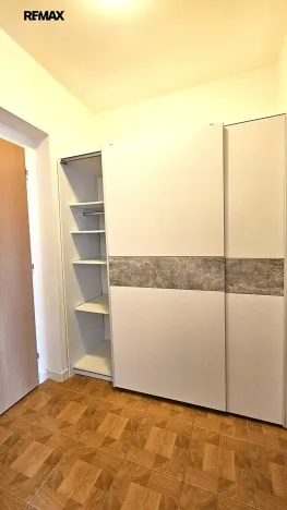 Pronájem bytu 2+kk, Praha - Řepy, Karlovarská, 59 m2