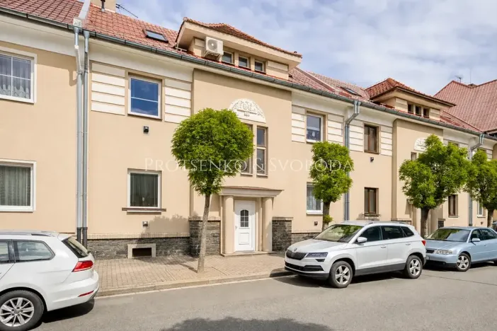 Prodej bytu 1+1, Kolín, U Borků, 58 m2