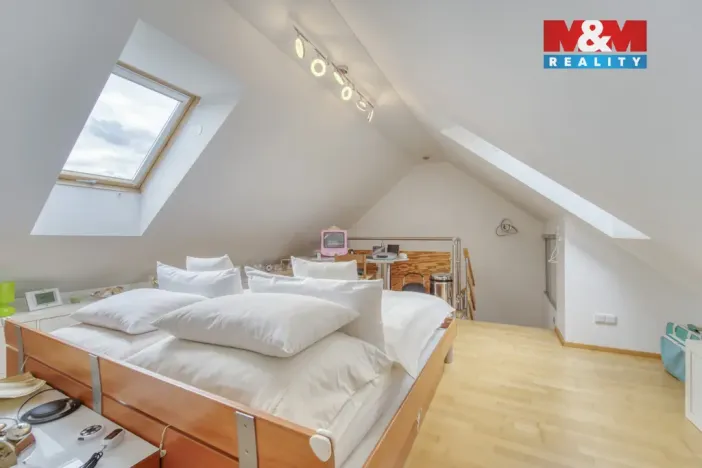 Prodej rodinného domu, Postřižín, Šípková, 136 m2