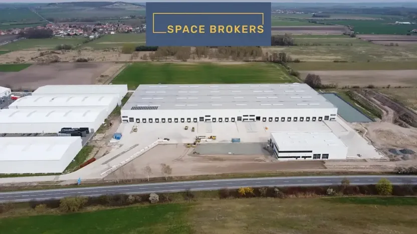 Pronájem skladu, Poděbrady, 20000 m2