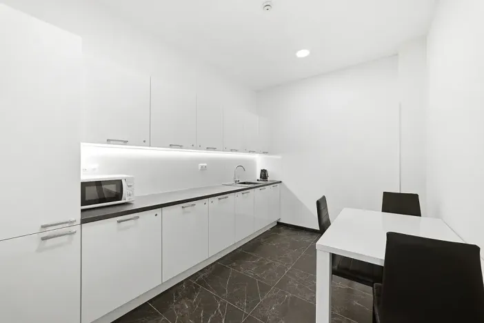 Pronájem kanceláře, Mělník, Bezručova, 240 m2