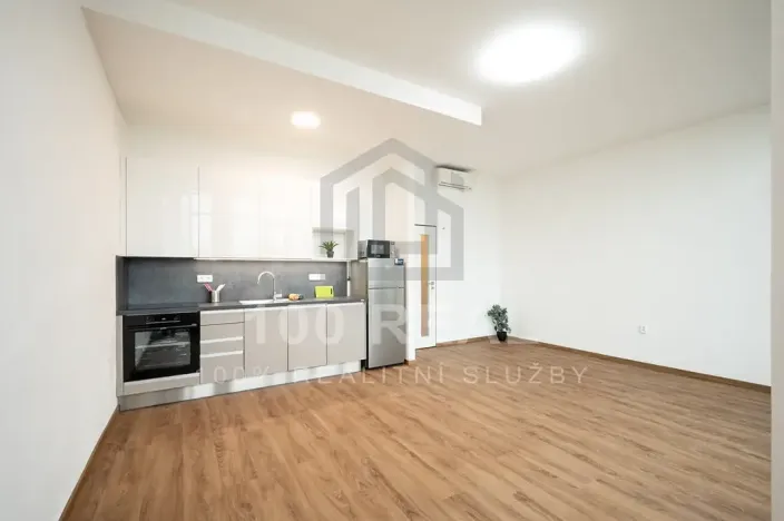 Pronájem bytu 3+kk, Hradec Králové, náměstí 28. října, 74 m2