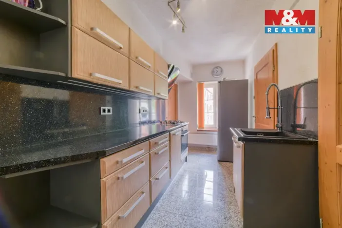Prodej bytu 3+1, Cheb, Hradební, 56 m2