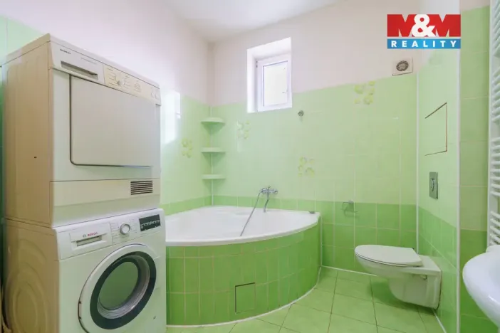 Prodej činžovního domu, Karlovy Vary - Bohatice, Jáchymovská, 700 m2