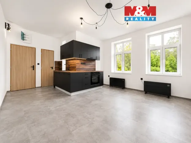 Pronájem bytu 1+kk, Trutnov - Dolní Předměstí, Maxima Gorkého, 28 m2
