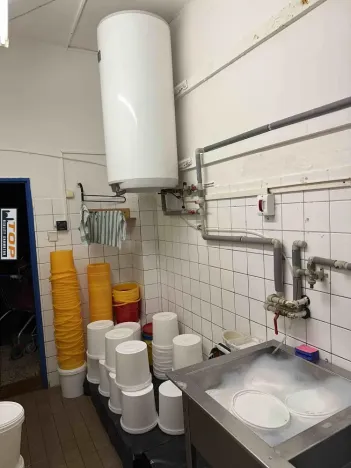 Prodej výrobních prostor, Jirkov, Budovatelů, 690 m2