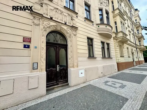 Pronájem bytu 2+1, Praha - Vinohrady, Krkonošská, 70 m2