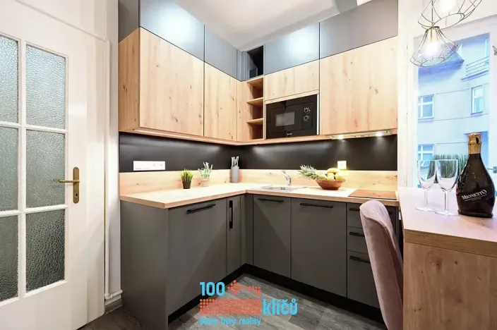 Prodej bytu 1+kk, Praha - Motol, Podhorská, 29 m2