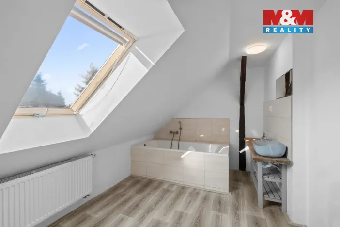 Pronájem bytu 2+1, Velvary, Chržínská, 78 m2