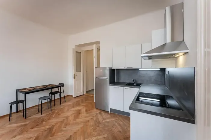 Pronájem bytu 2+kk, Praha - Nové Město, Lípová, 57 m2
