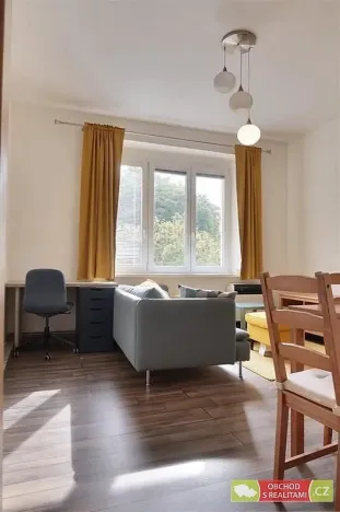Pronájem bytu 2+kk, Praha, Zikova, 49 m2