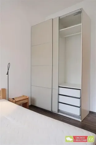 Pronájem bytu 2+kk, Praha, Zikova, 49 m2
