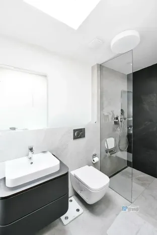 Prodej atypického bytu, Praha - Josefov, Valentinská, 108 m2