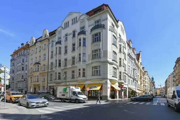 Prodej atypického bytu, Praha - Josefov, Valentinská, 108 m2