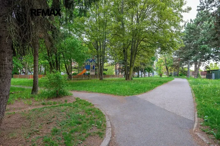 Prodej bytu 3+1, Praha - Zličín, Nedašovská, 80 m2