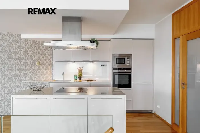 Pronájem bytu 5+kk, Praha - Žižkov, Pitterova, 254 m2