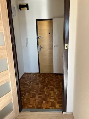 Pronájem bytu 2+kk, Liberec, Dobiášova, 40 m2