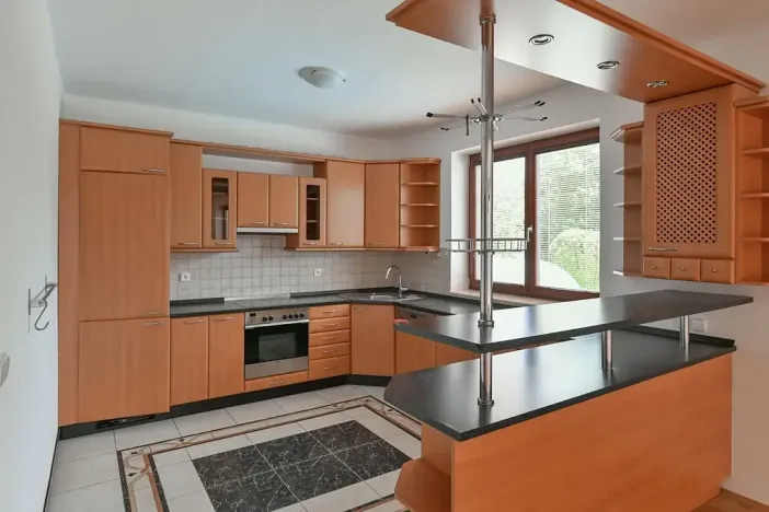 Pronájem rodinného domu, Horoměřice, 350 m2