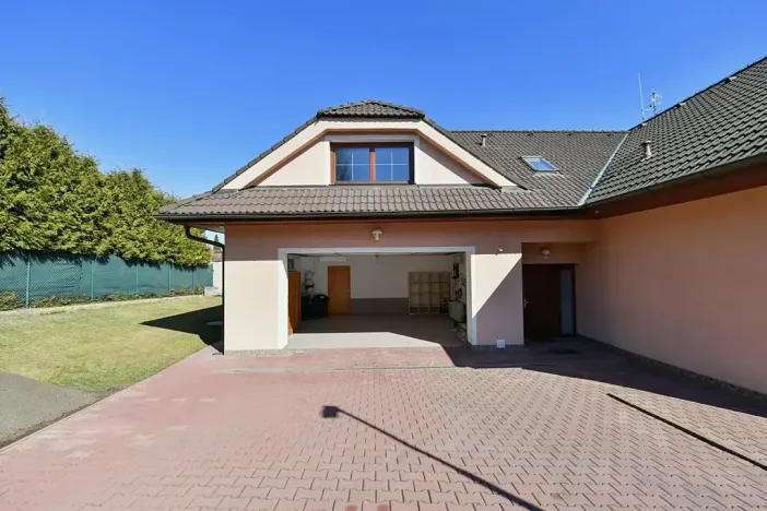 Pronájem rodinného domu, Horoměřice, 350 m2