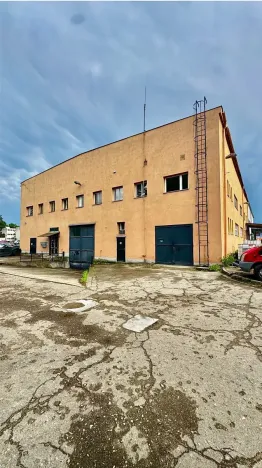 Prodej obchodního prostoru, Brno, Hněvkovského, 1574 m2