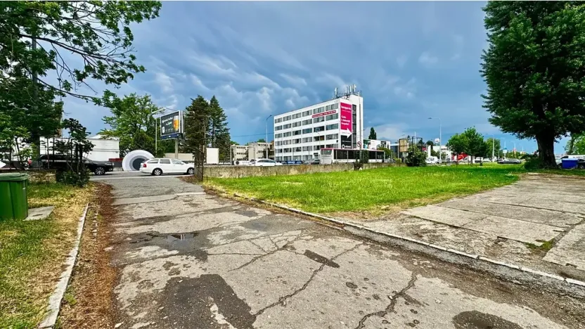 Prodej skladu, Brno, Hněvkovského, 1574 m2