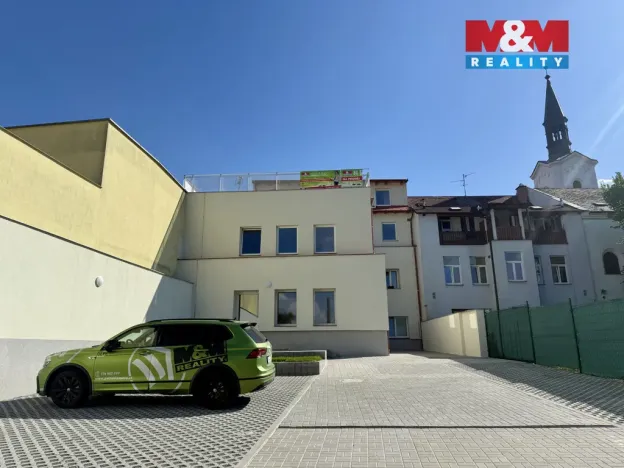 Pronájem bytu 1+kk, Třebechovice pod Orebem, Masarykovo náměstí, 41 m2