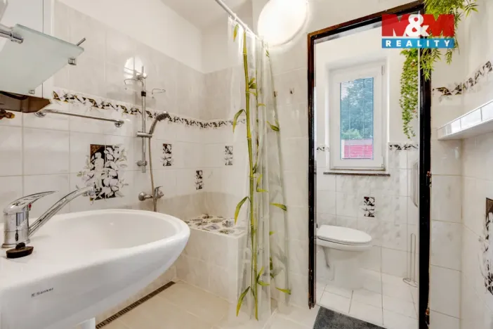 Prodej bytu 3+1, Králův Dvůr, Pod Hájem, 63 m2