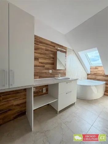 Pronájem bytu 2+kk, Heřmanův Městec, Masarykovo náměstí, 66 m2