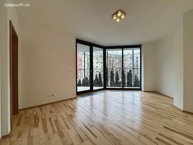 Prodej bytu 2+kk, Praha - Žižkov, Ke kapslovně, 58 m2