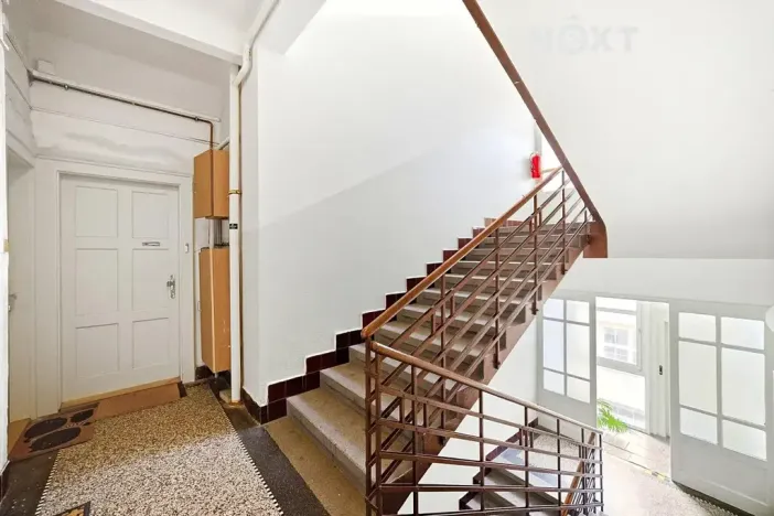 Prodej bytu 2+kk, Praha - Vršovice, Vršovická, 49 m2