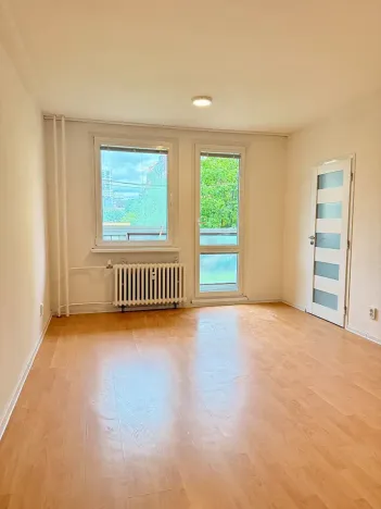 Pronájem bytu 3+1, Praha - Troja, Svídnická, 70 m2