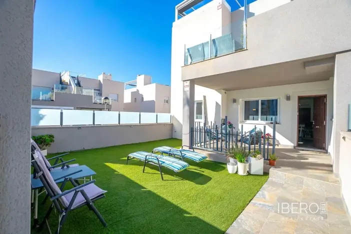 Prodej bytu 3+kk, Torrevieja, Španělsko, 76 m2