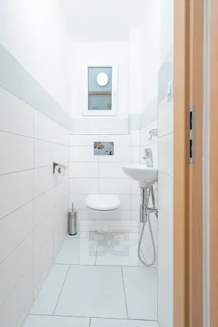 Pronájem bytu 2+1, Praha - Hradčany, Na valech, 79 m2