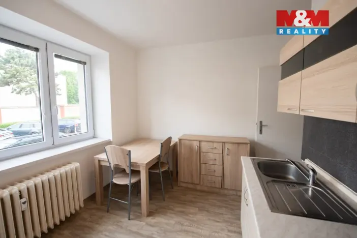 Pronájem bytu 1+1, Hradec Králové - Pražské Předměstí, Vocelova, 36 m2