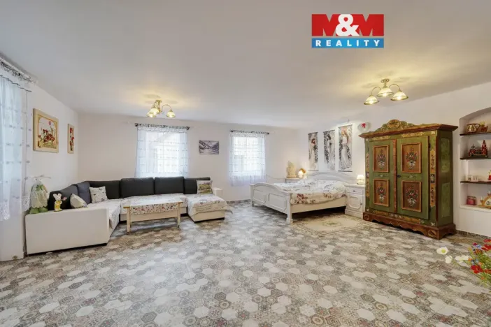 Prodej rodinného domu, Strážov, 359 m2