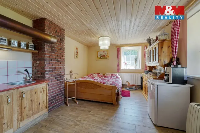 Prodej rodinného domu, Strážov, 359 m2